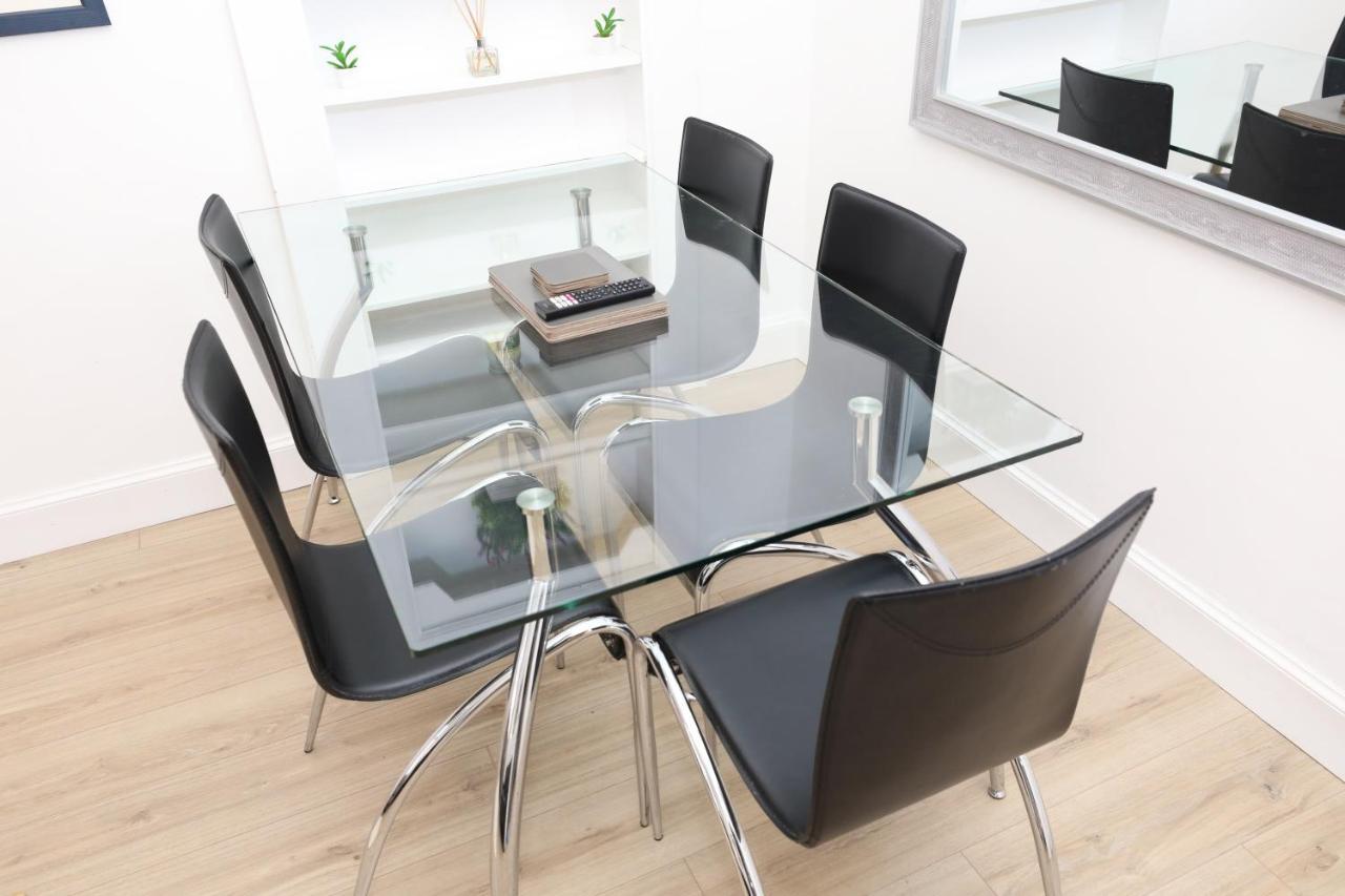 Stunning Modern 3 Bedroom Apartment EDI Exterior photo