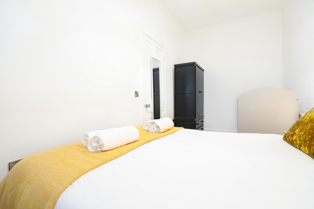Stunning Modern 3 Bedroom Apartment EDI Exterior photo