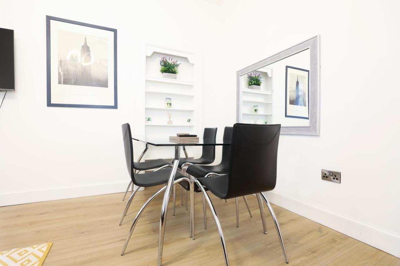 Stunning Modern 3 Bedroom Apartment EDI Exterior photo