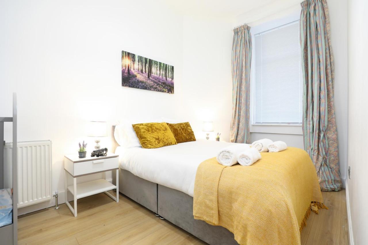 Stunning Modern 3 Bedroom Apartment EDI Exterior photo