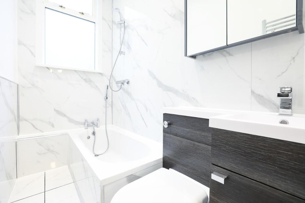 Stunning Modern 3 Bedroom Apartment EDI Exterior photo