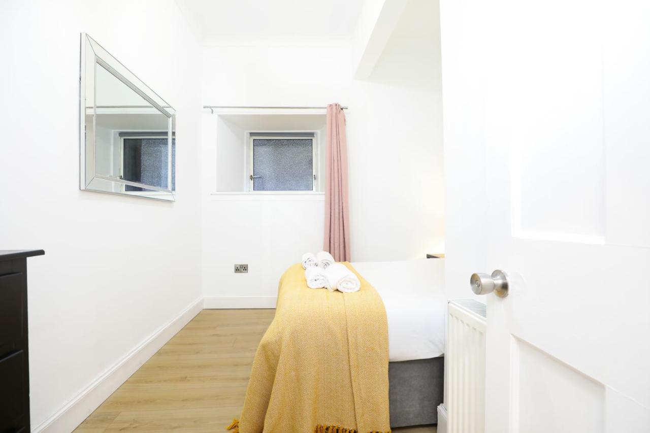 Stunning Modern 3 Bedroom Apartment EDI Exterior photo